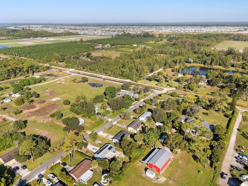 LOXAHATCHEE GROVES - Residential Lease