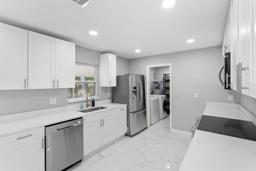 LOXAHATCHEE GROVES - Residential Lease