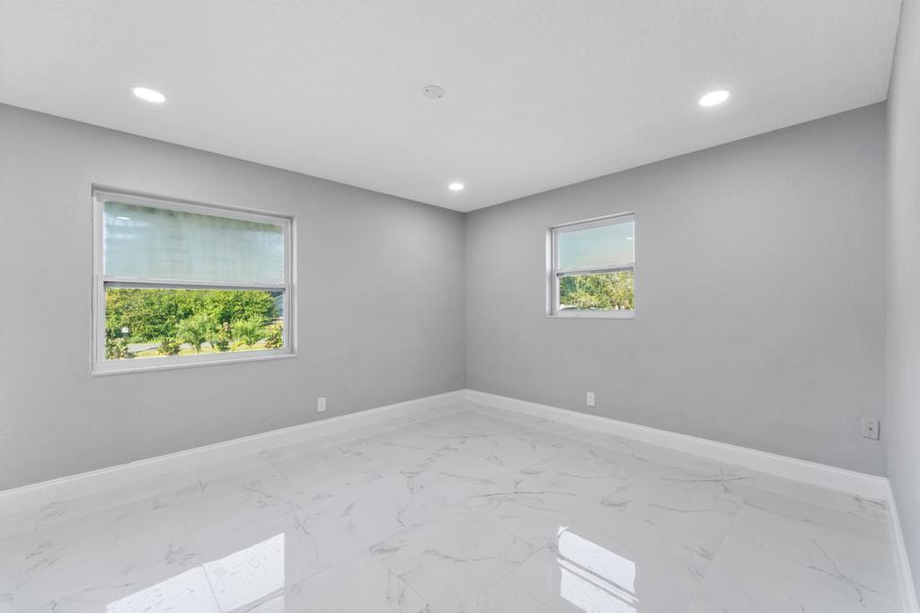 LOXAHATCHEE GROVES - Residential Lease