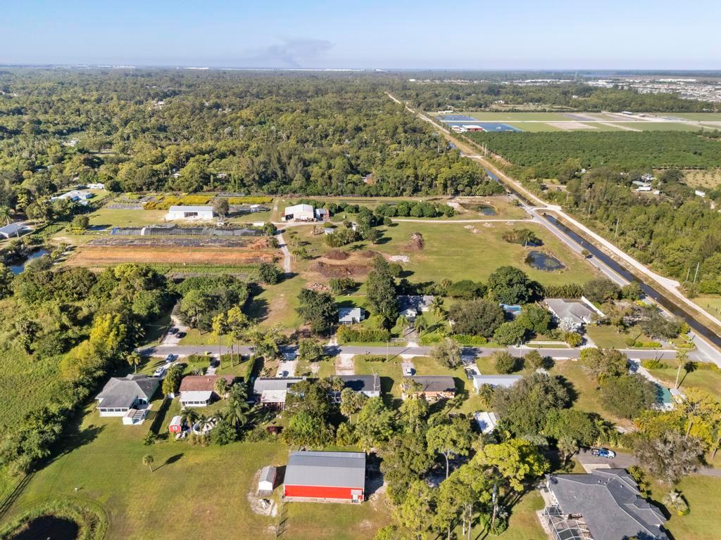 LOXAHATCHEE GROVES - Residential Lease