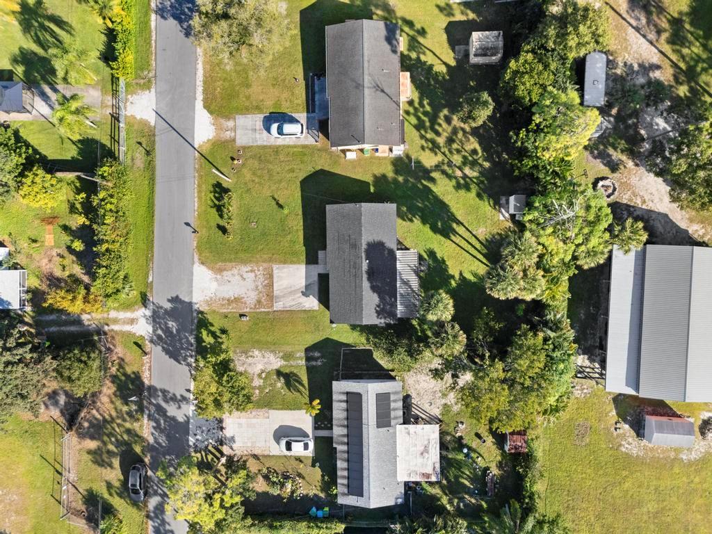 LOXAHATCHEE GROVES - Residential Lease