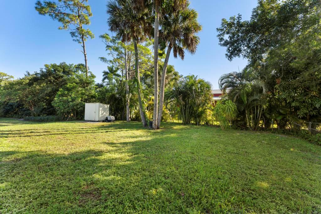 LOXAHATCHEE GROVES - Residential Lease