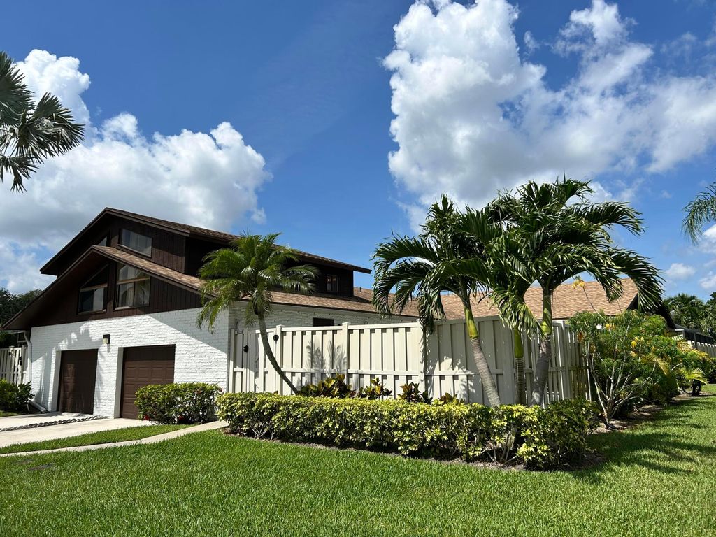 Photo of 9622 Boca Gardens Parkway, Boca Raton, FL 33496 (MLS # B26038254)
