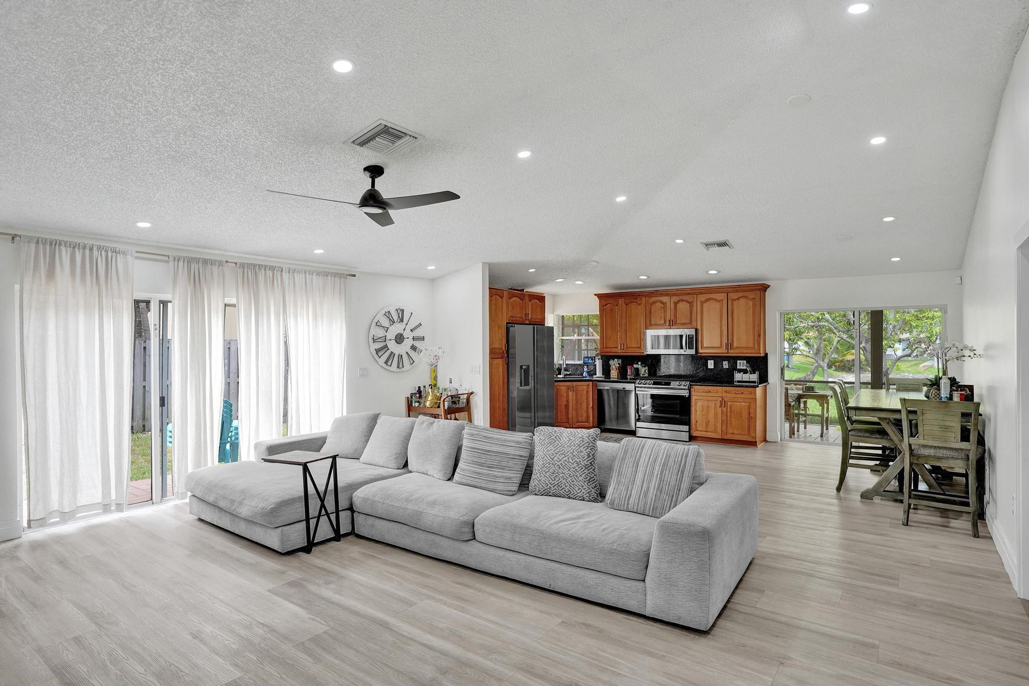 13525 NW 5th Court