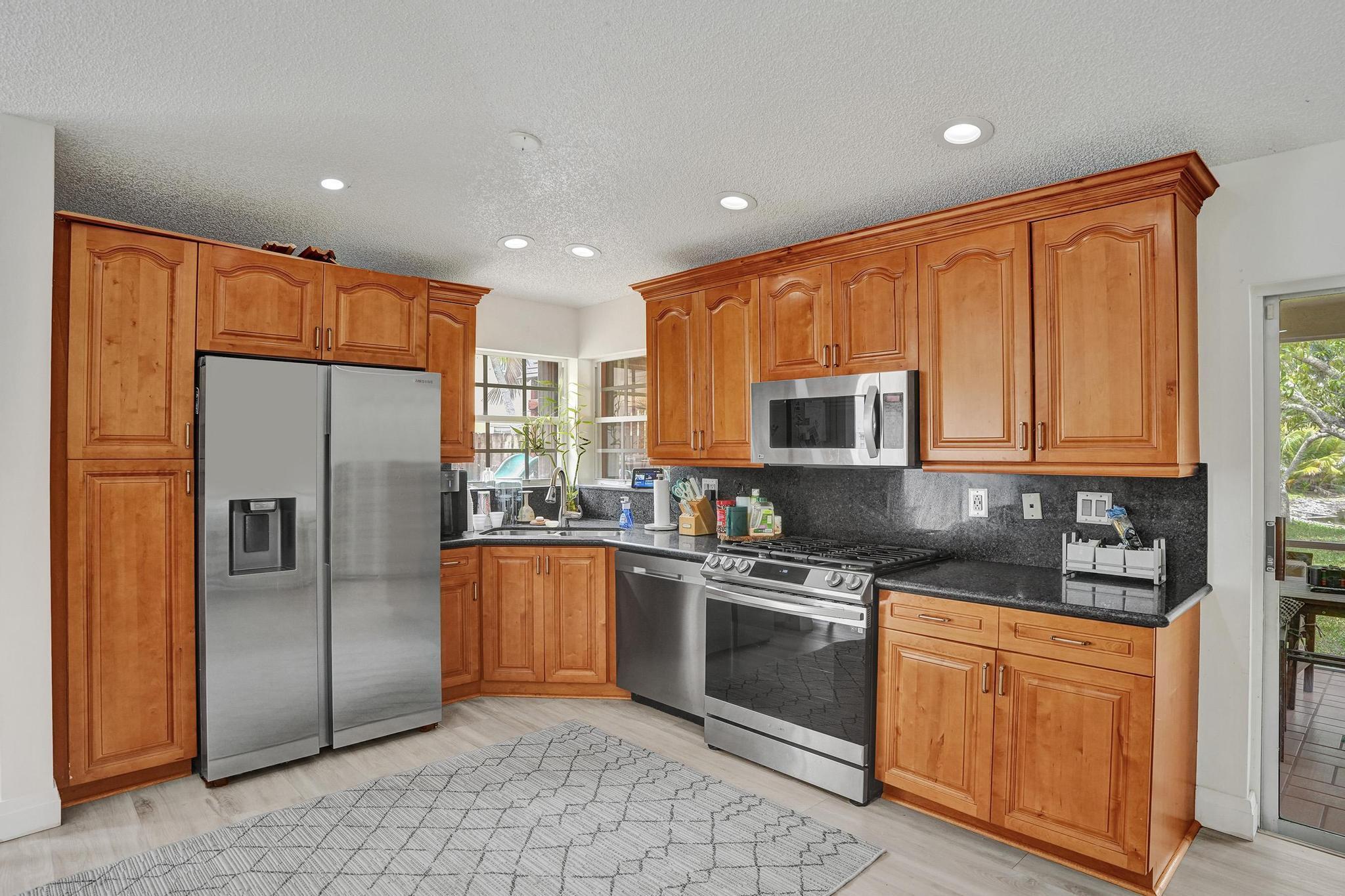 13525 NW 5th Court