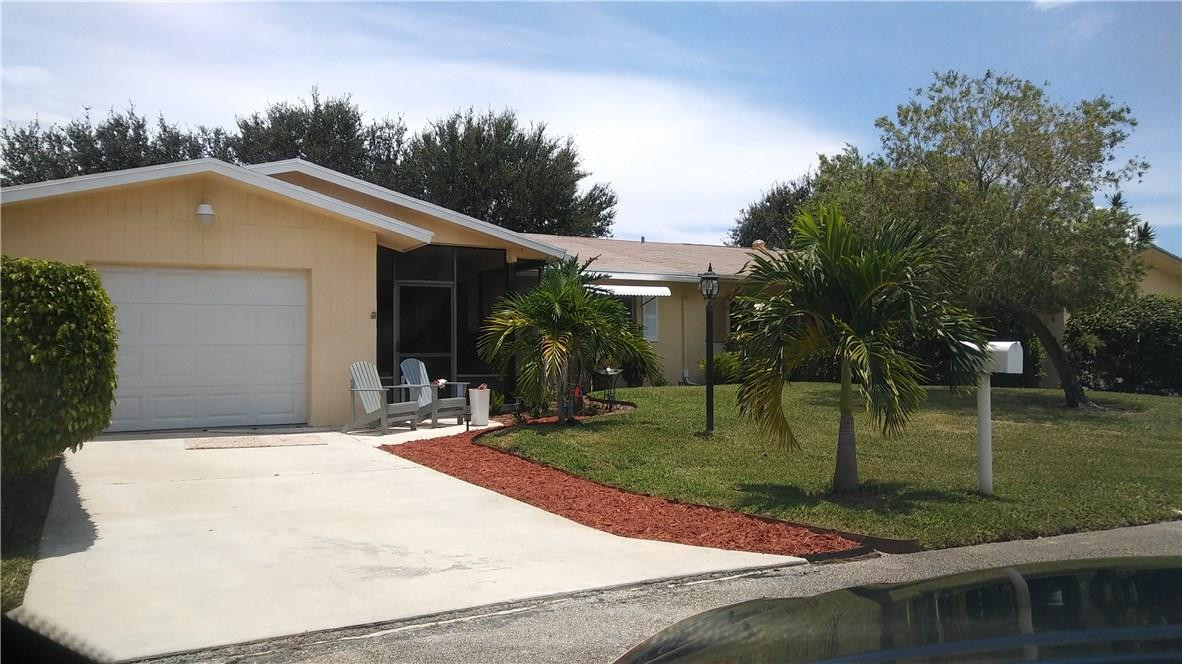 Delray Villas 01 - Residential