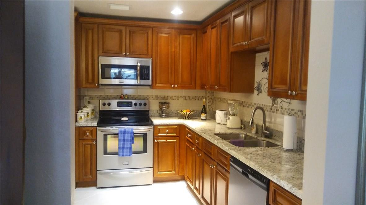 Delray Villas 01 - Residential