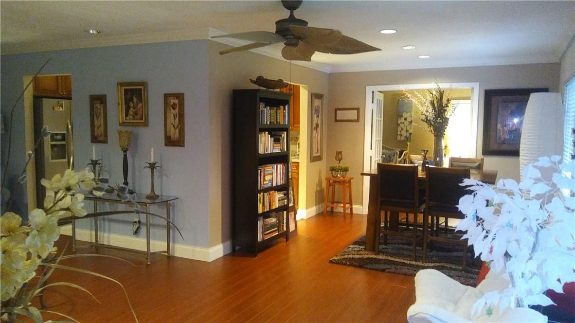 Delray Villas 01 - Residential