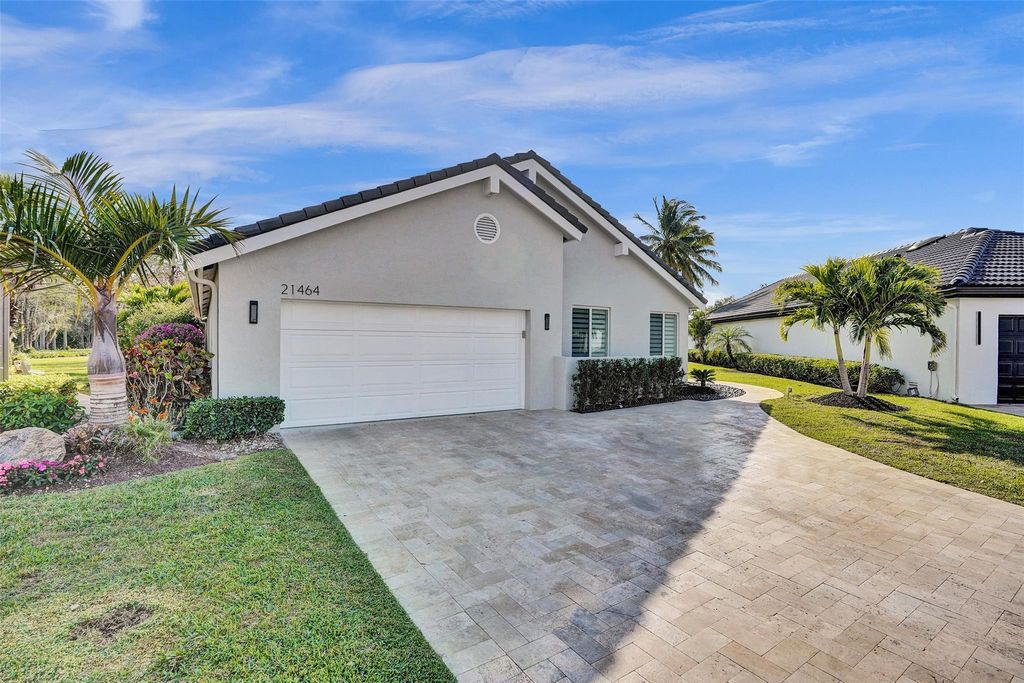 Photo of 21464 Bridge View Dr, Boca Raton, FL 33428 (MLS # F10488485)