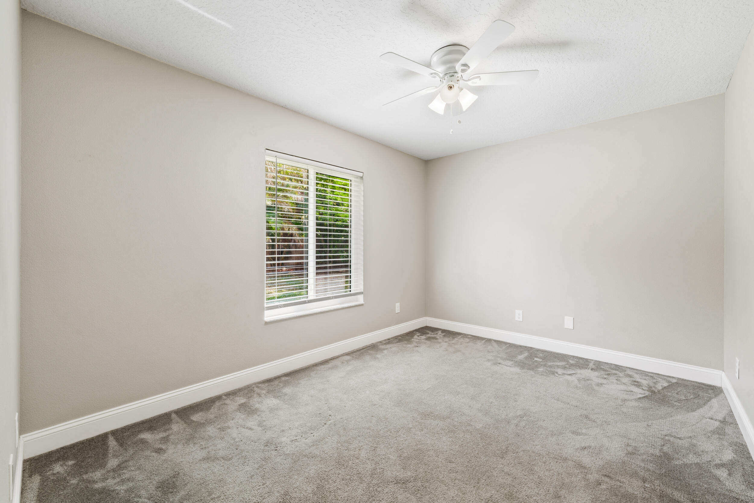 ISLESWORTH - Residential