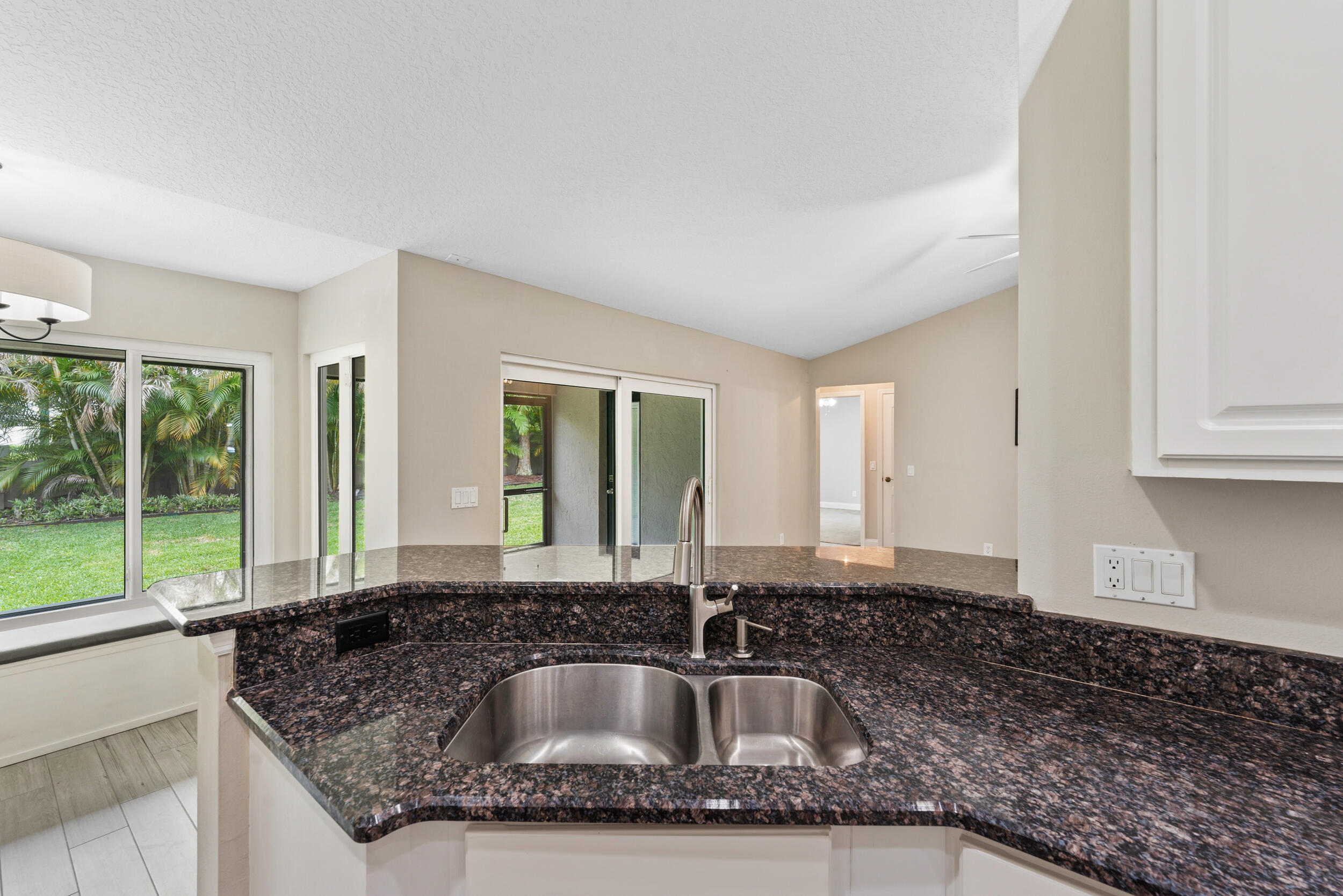 ISLESWORTH - Residential