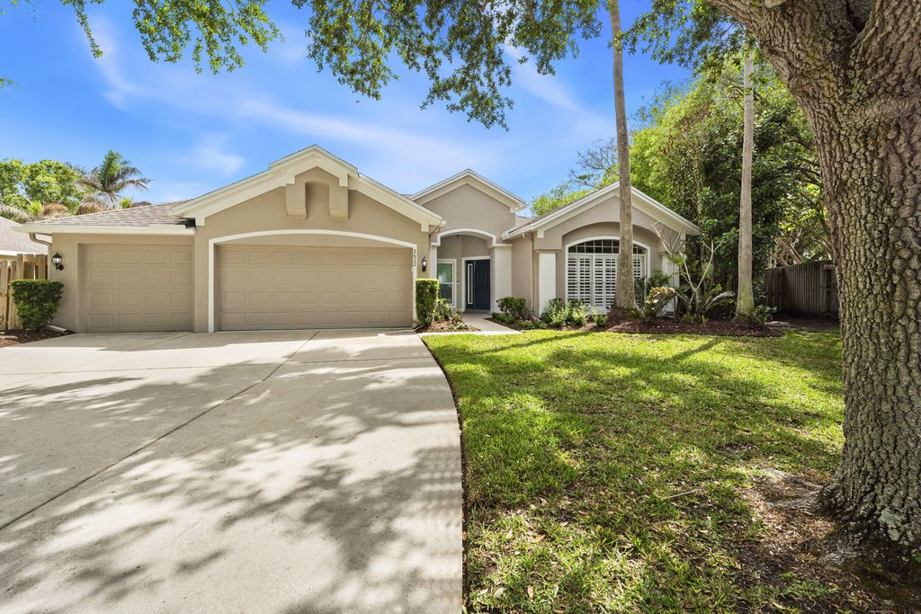 Photo of 2622 SW Longboat Way, Palm City, FL 34990 (MLS # B26013279)