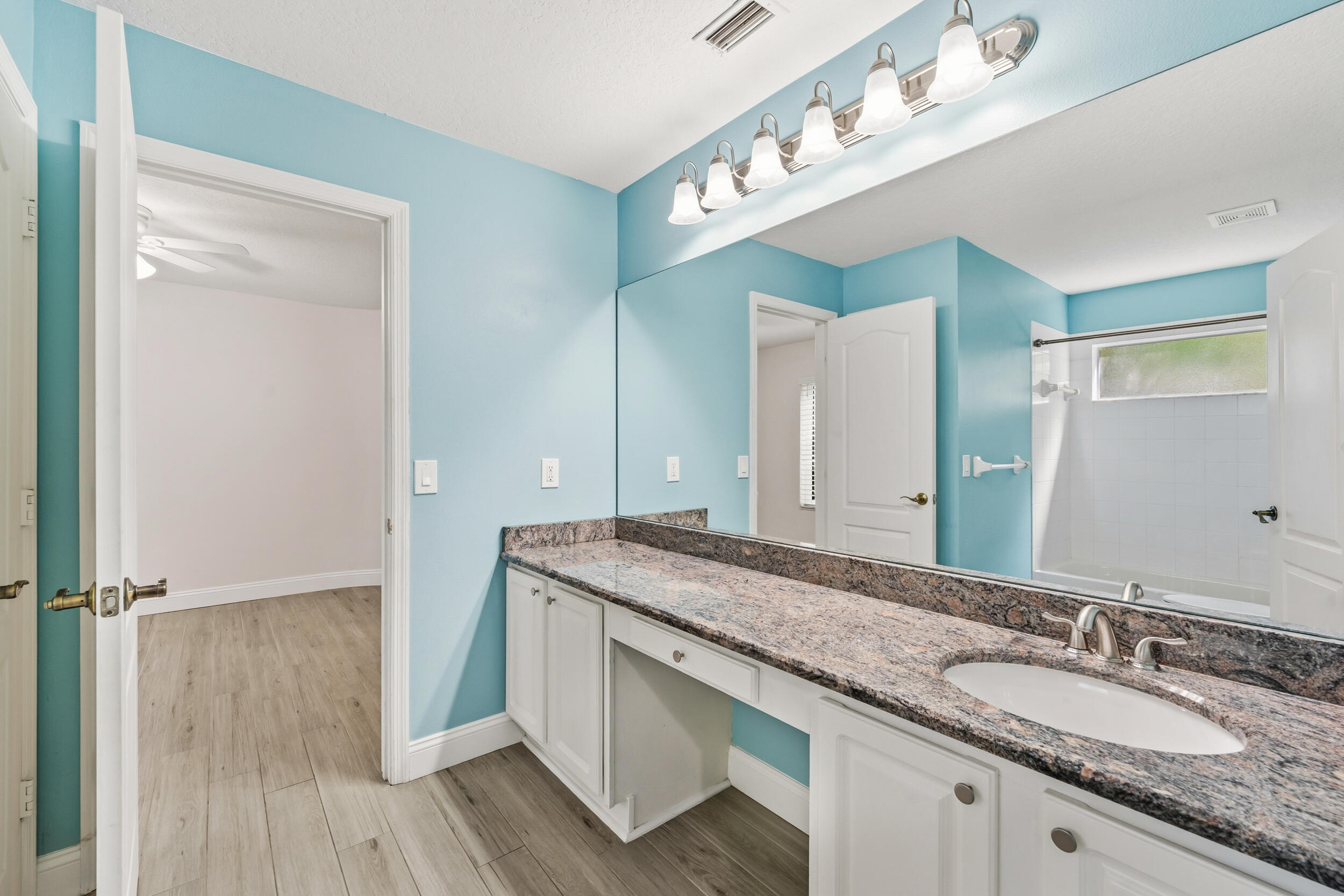 ISLESWORTH - Residential