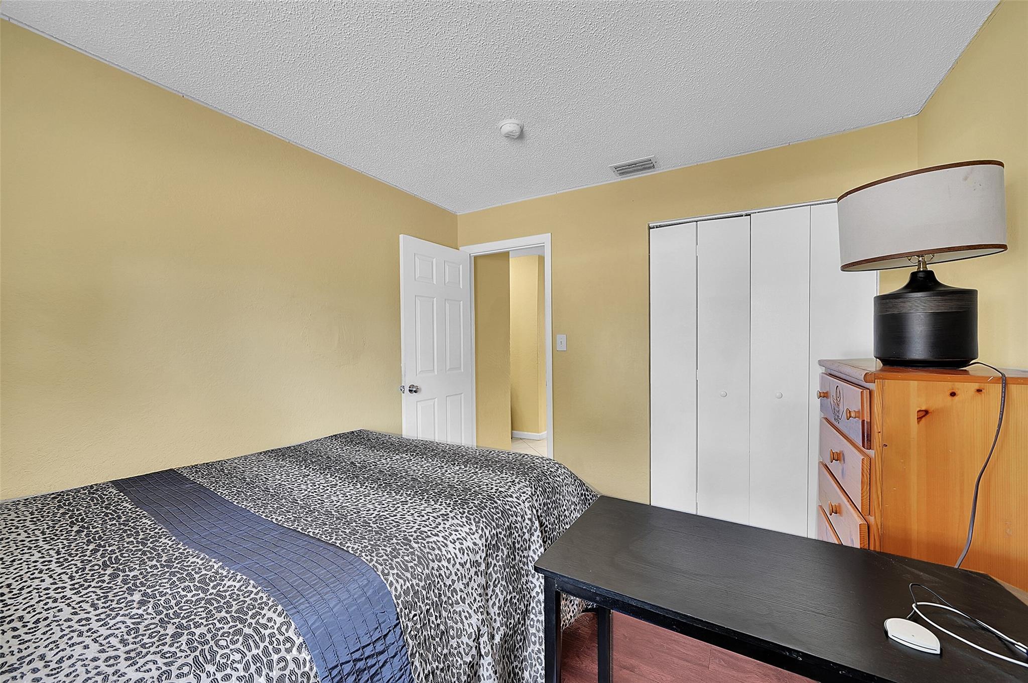 ROYAL PALMS PARK - Residential