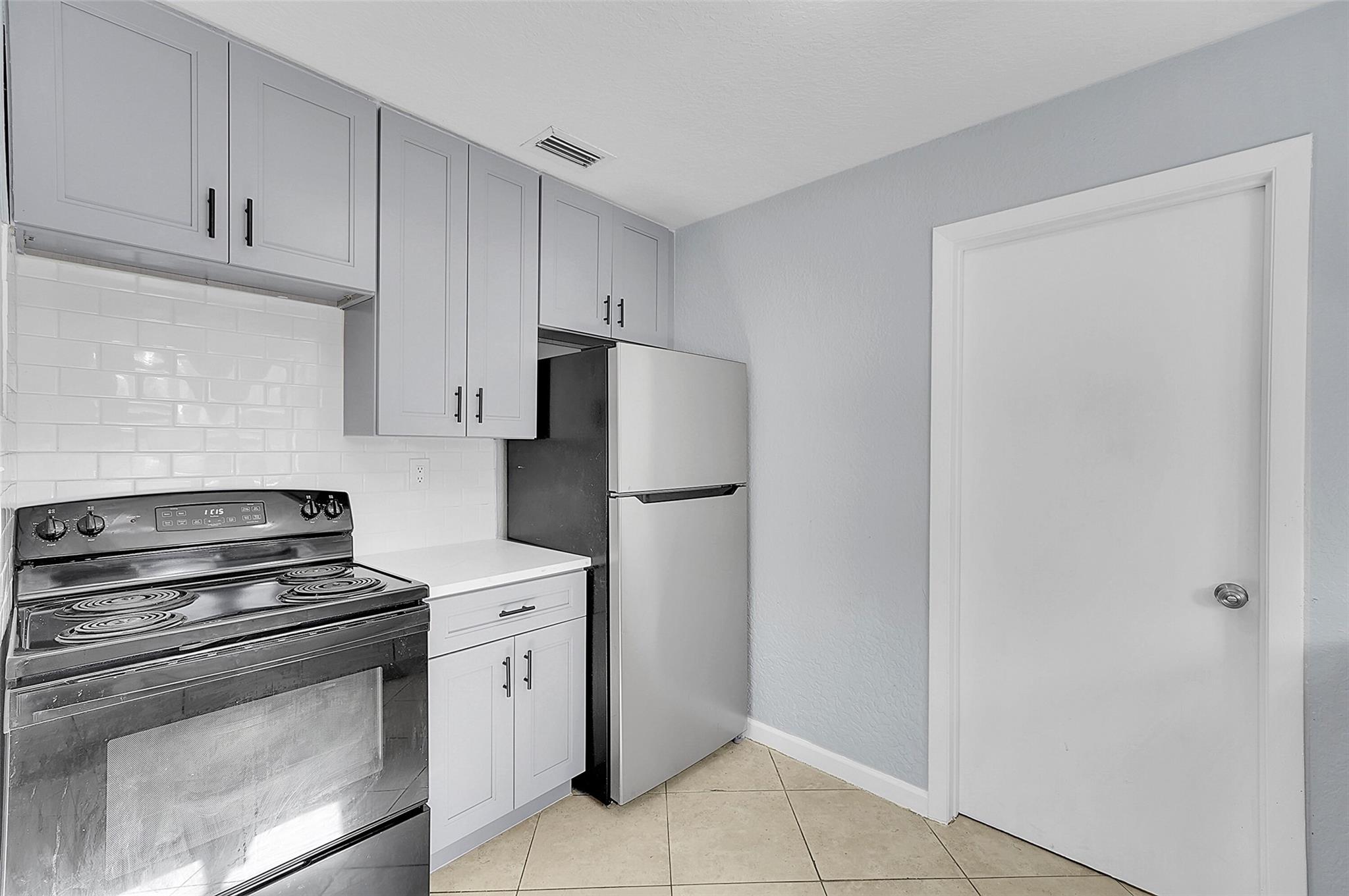 ROYAL PALMS PARK - Residential