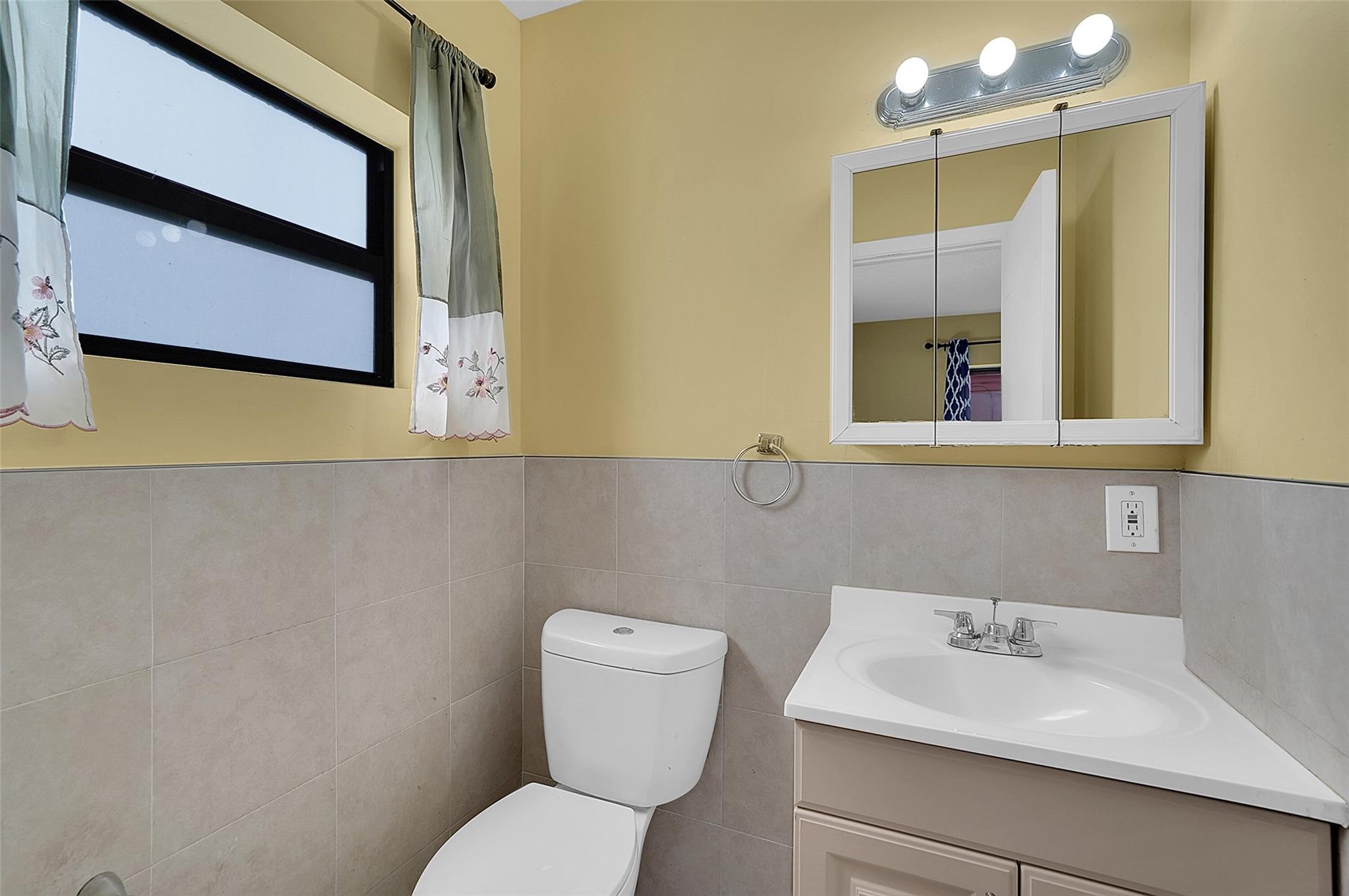 ROYAL PALMS PARK - Residential