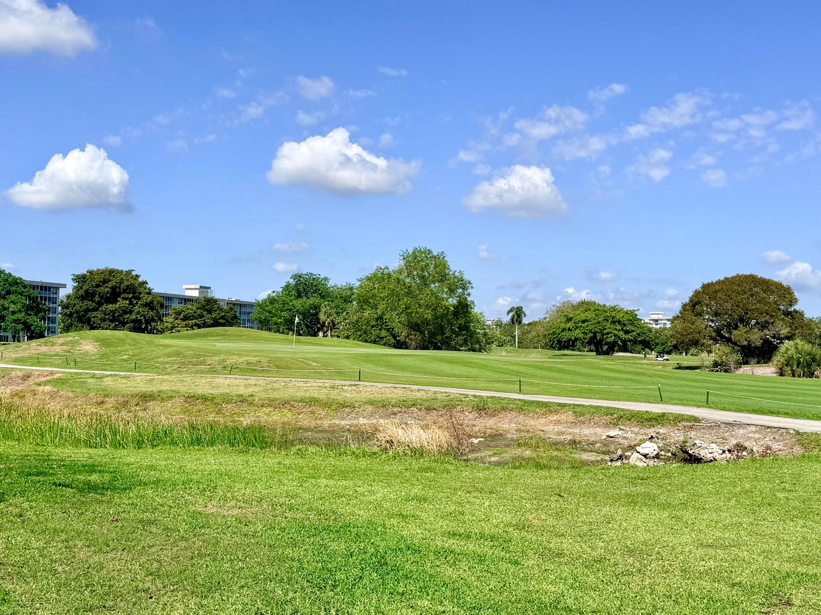 NO 27 PALM-AIRE COUNTRY CLUB - Residential