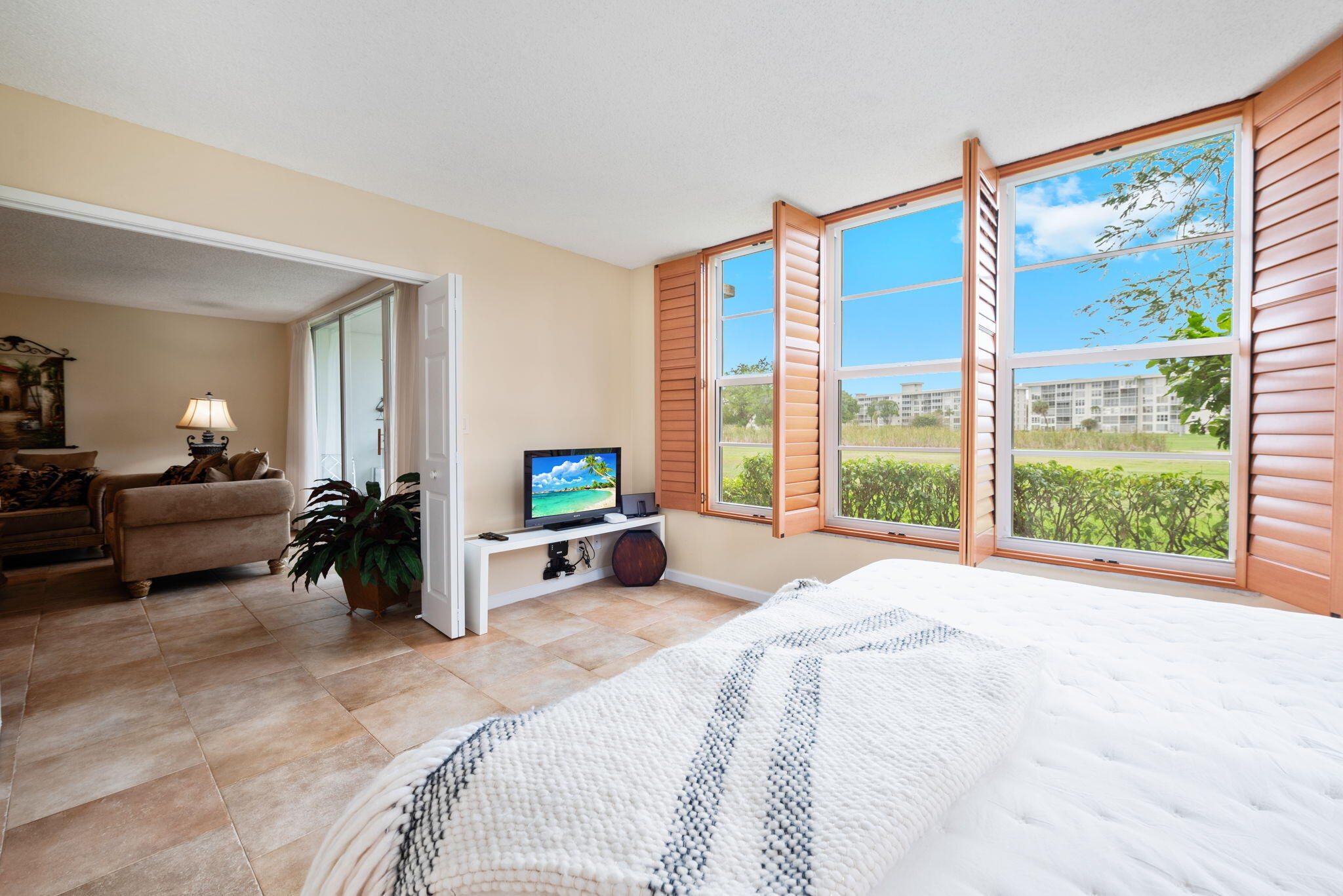 NO 27 PALM-AIRE COUNTRY CLUB - Residential