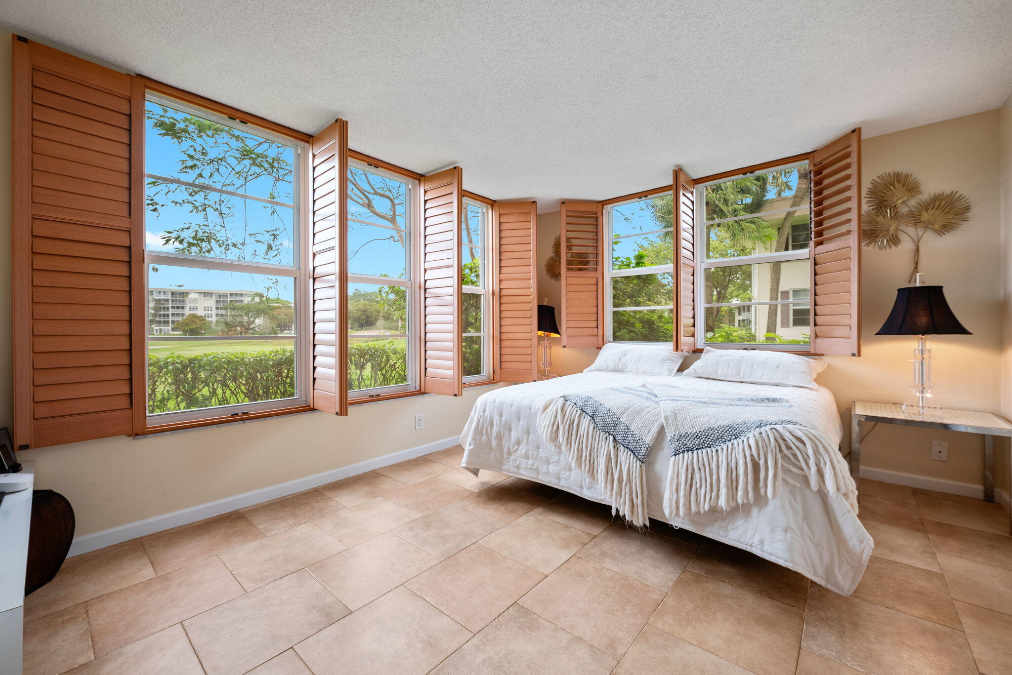 NO 27 PALM-AIRE COUNTRY CLUB - Residential