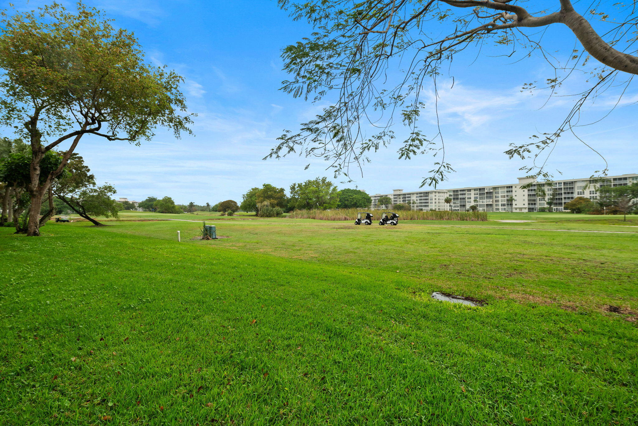 NO 27 PALM-AIRE COUNTRY CLUB - Residential