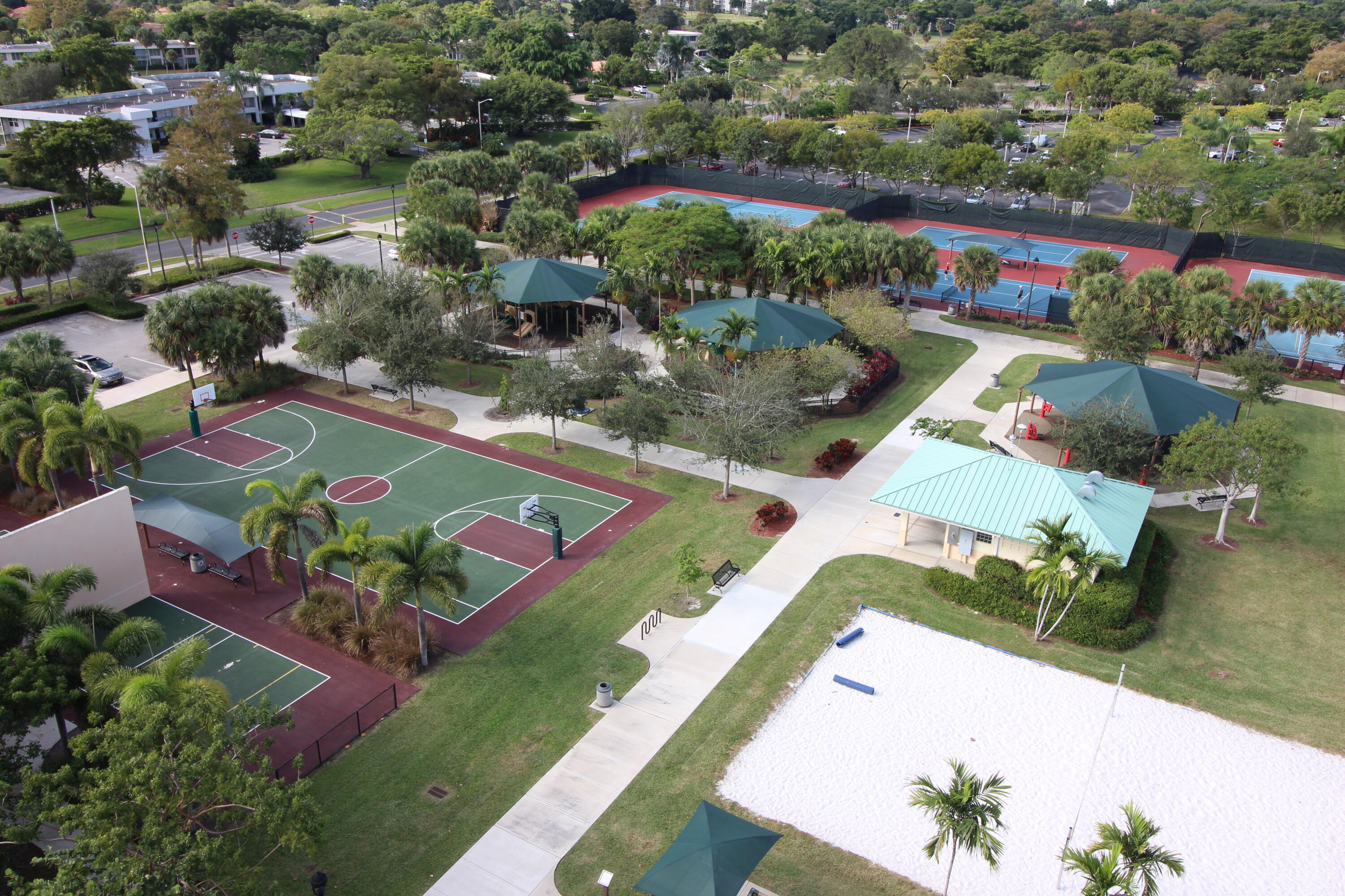 NO 27 PALM-AIRE COUNTRY CLUB - Residential