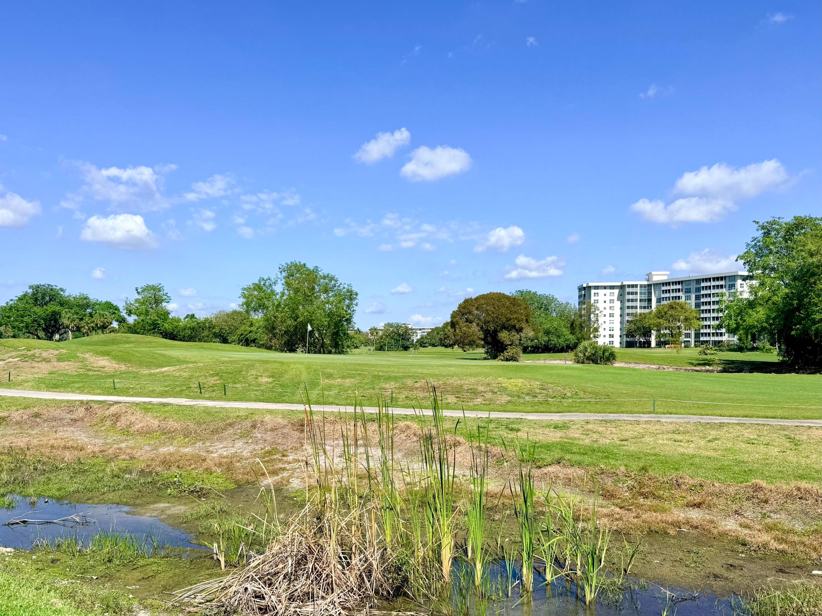 NO 27 PALM-AIRE COUNTRY CLUB - Residential