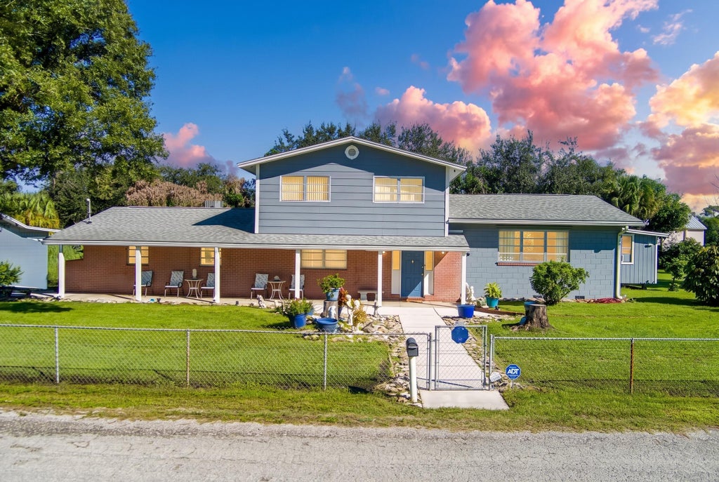 Photo of 3306 MEADOW Lane, Fort Pierce, FL 34947 (MLS # B26087906)