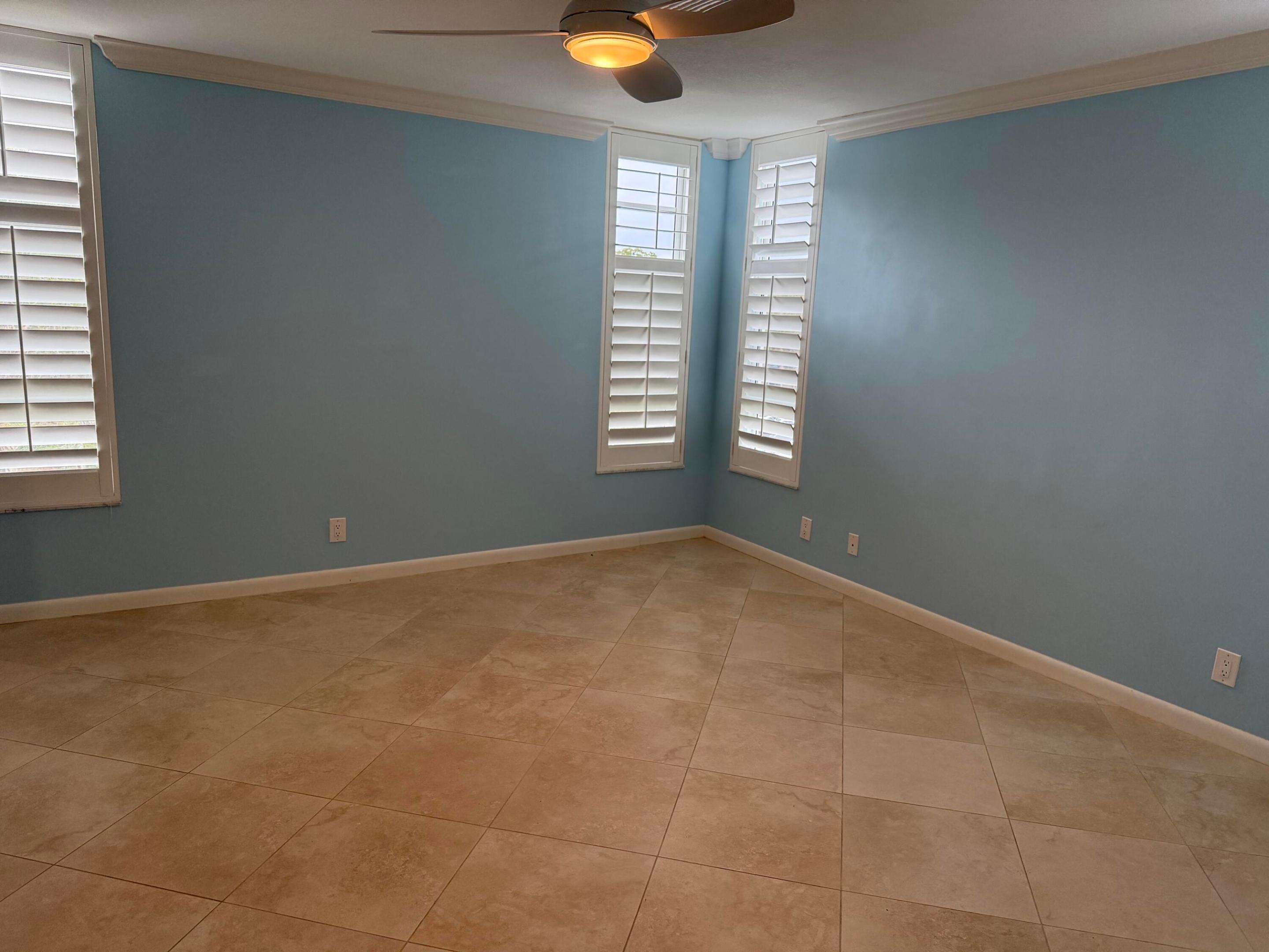 NO 77 PALM-AIRE COUNTRY CLUB - Residential