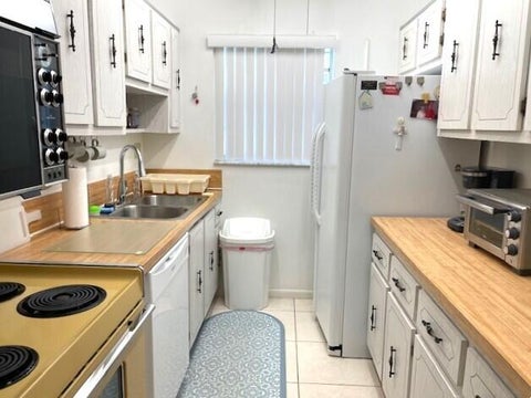 Tiny photo for 1350 High Point Way Way SE #D, Delray Beach, FL 33445 (MLS # B26027047)