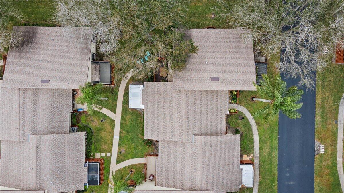 8075 SE Villa Circle