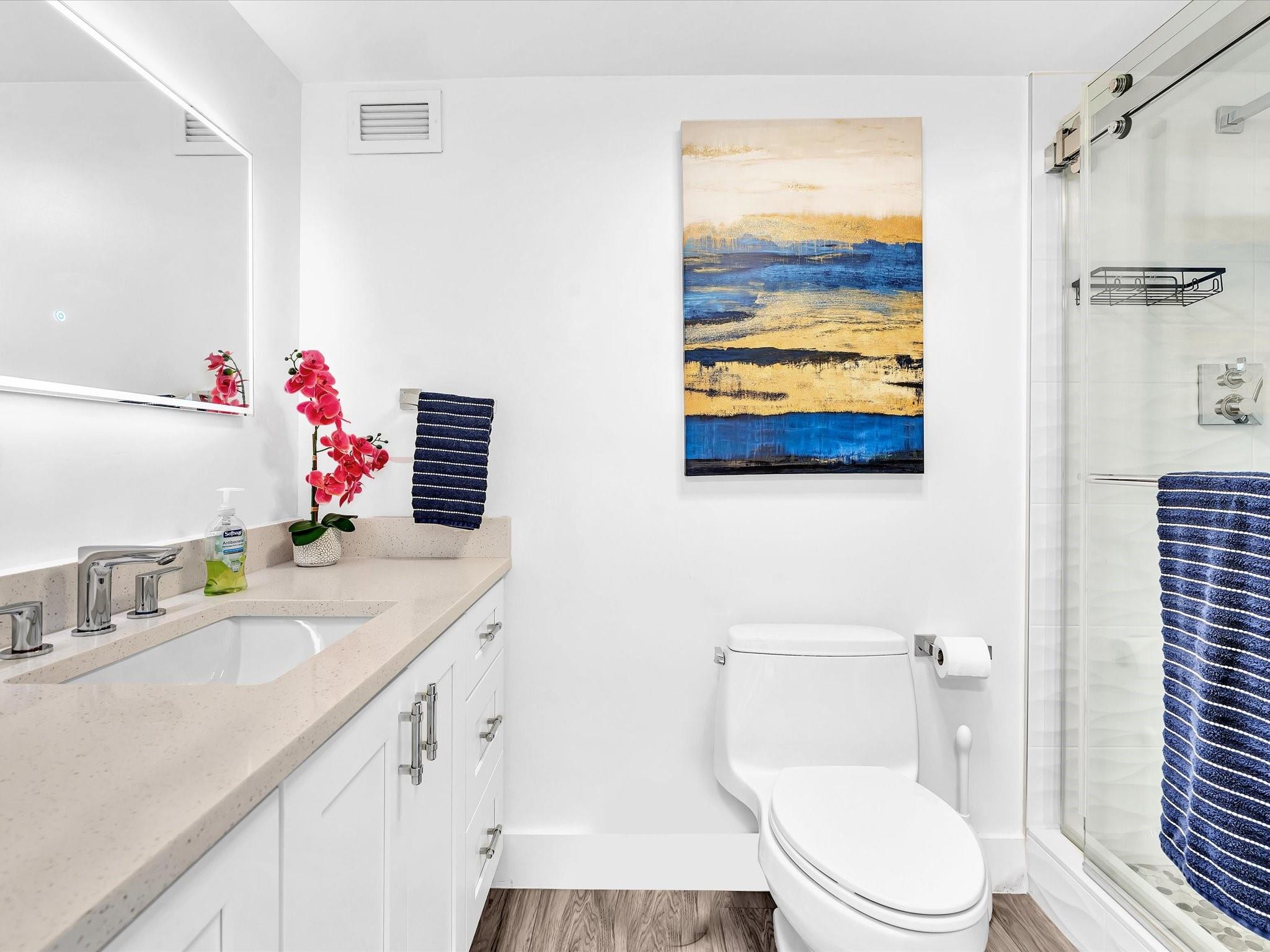 PLAZA EAST - Residential