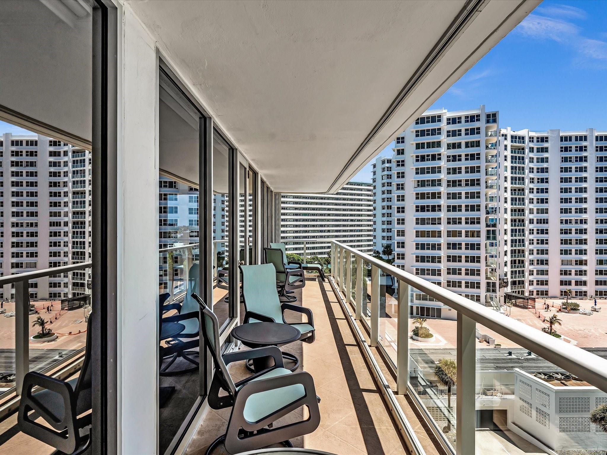 PLAZA EAST - Residential