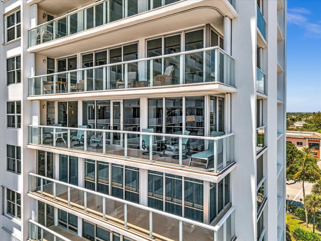 PLAZA EAST - Residential