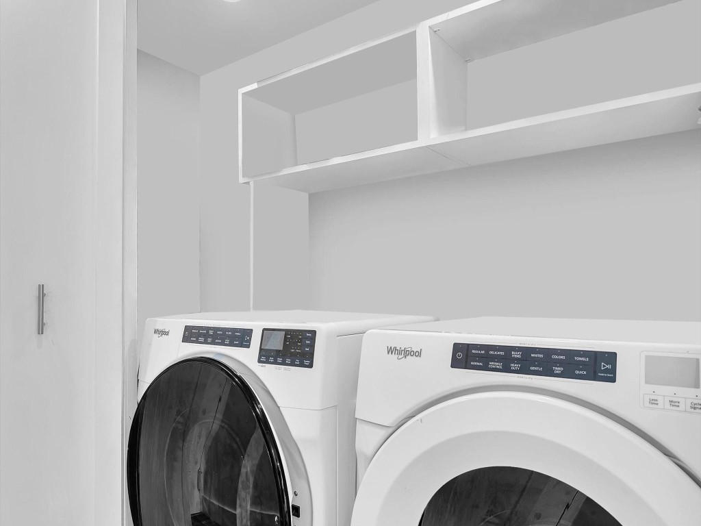 PLAZA EAST - Residential