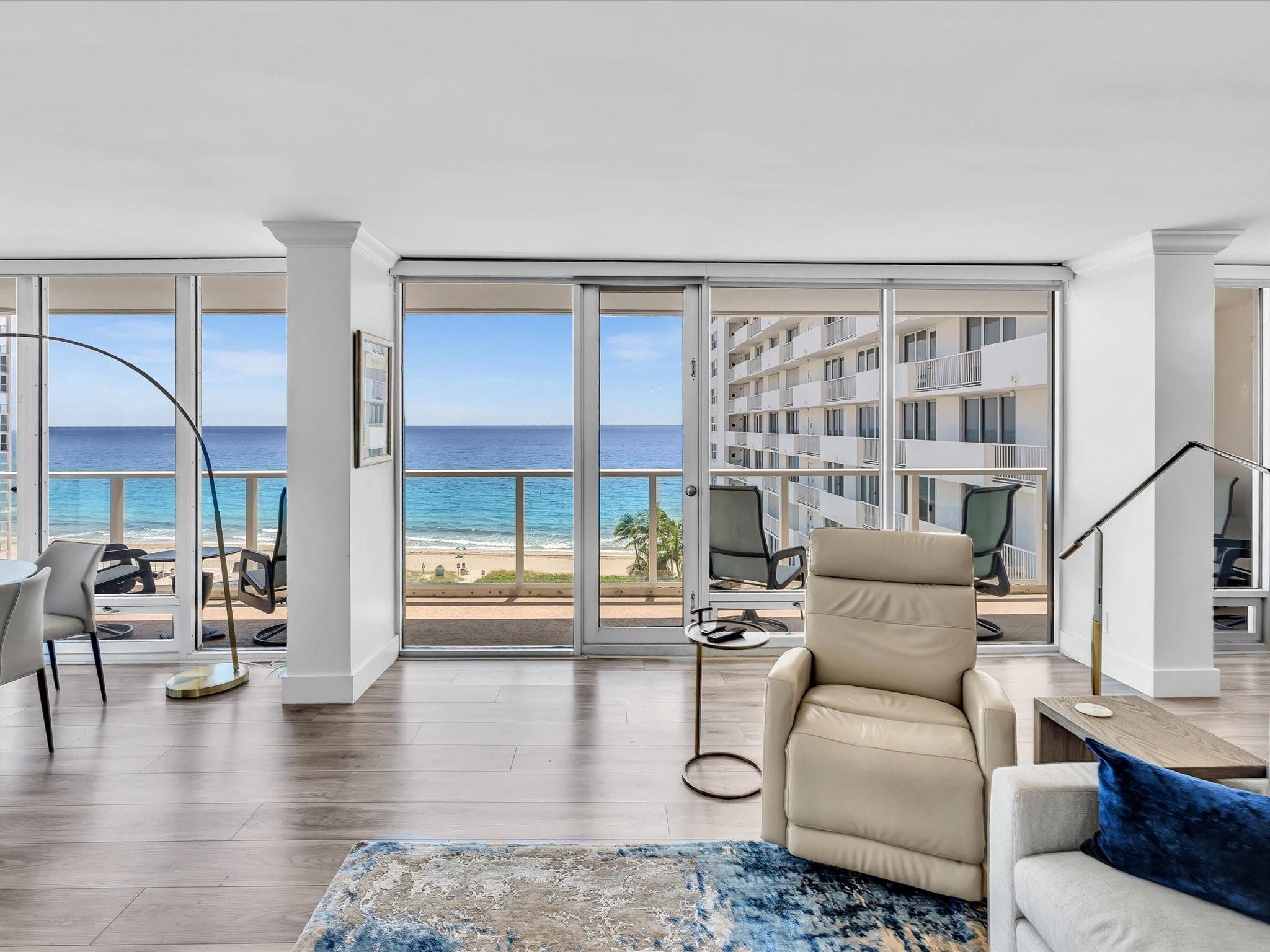 PLAZA EAST - Residential