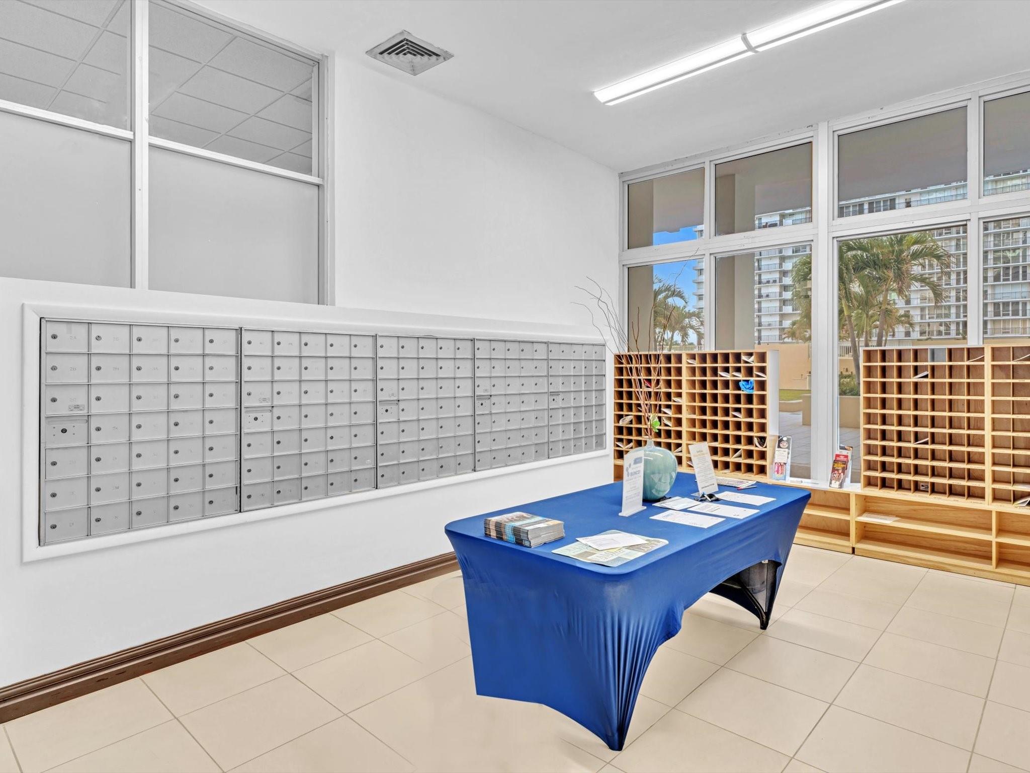 PLAZA EAST - Residential