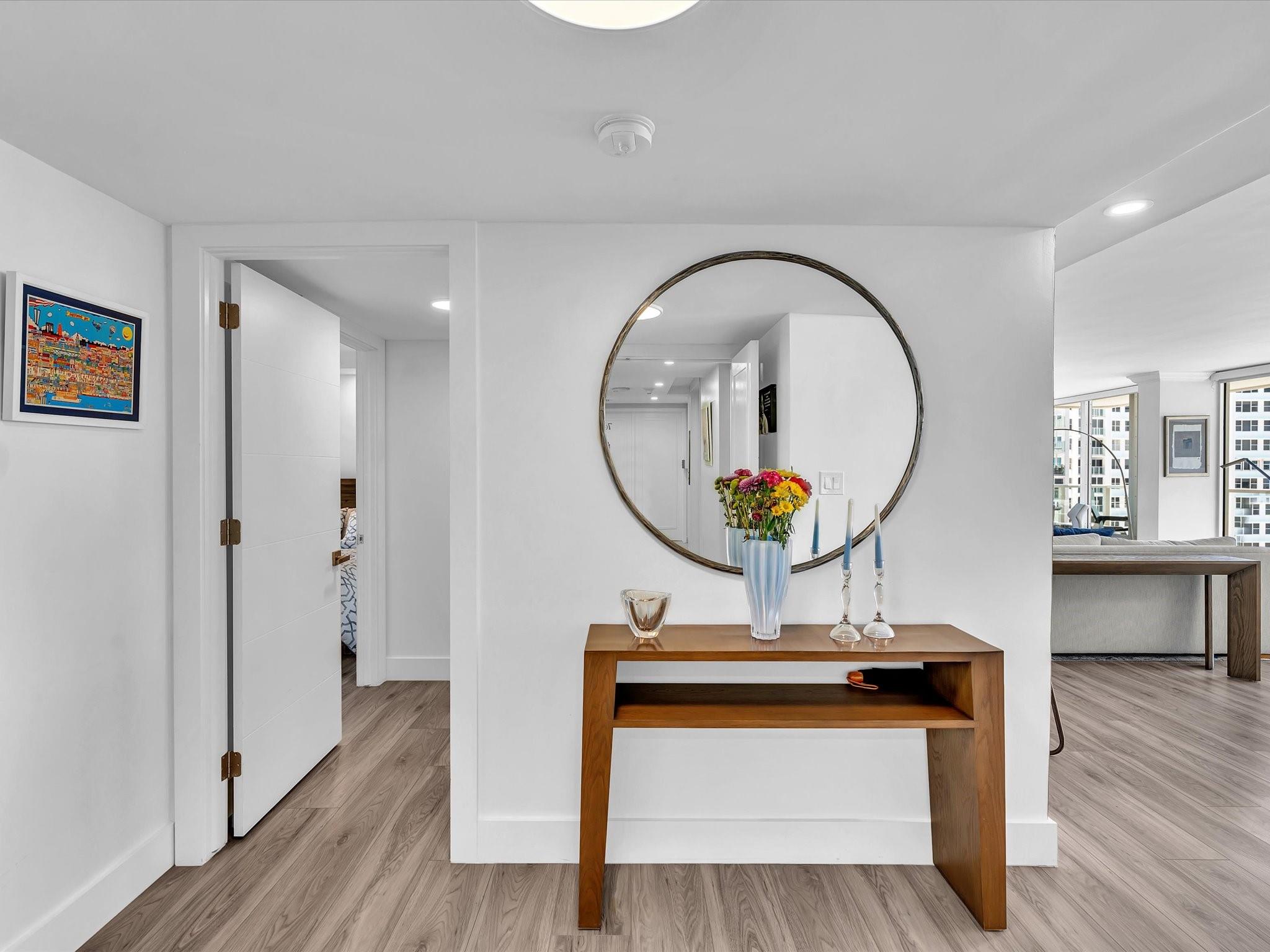 PLAZA EAST - Residential