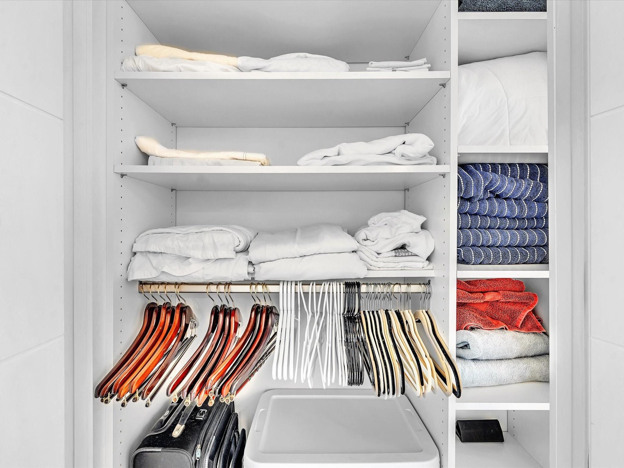 PLAZA EAST - Residential