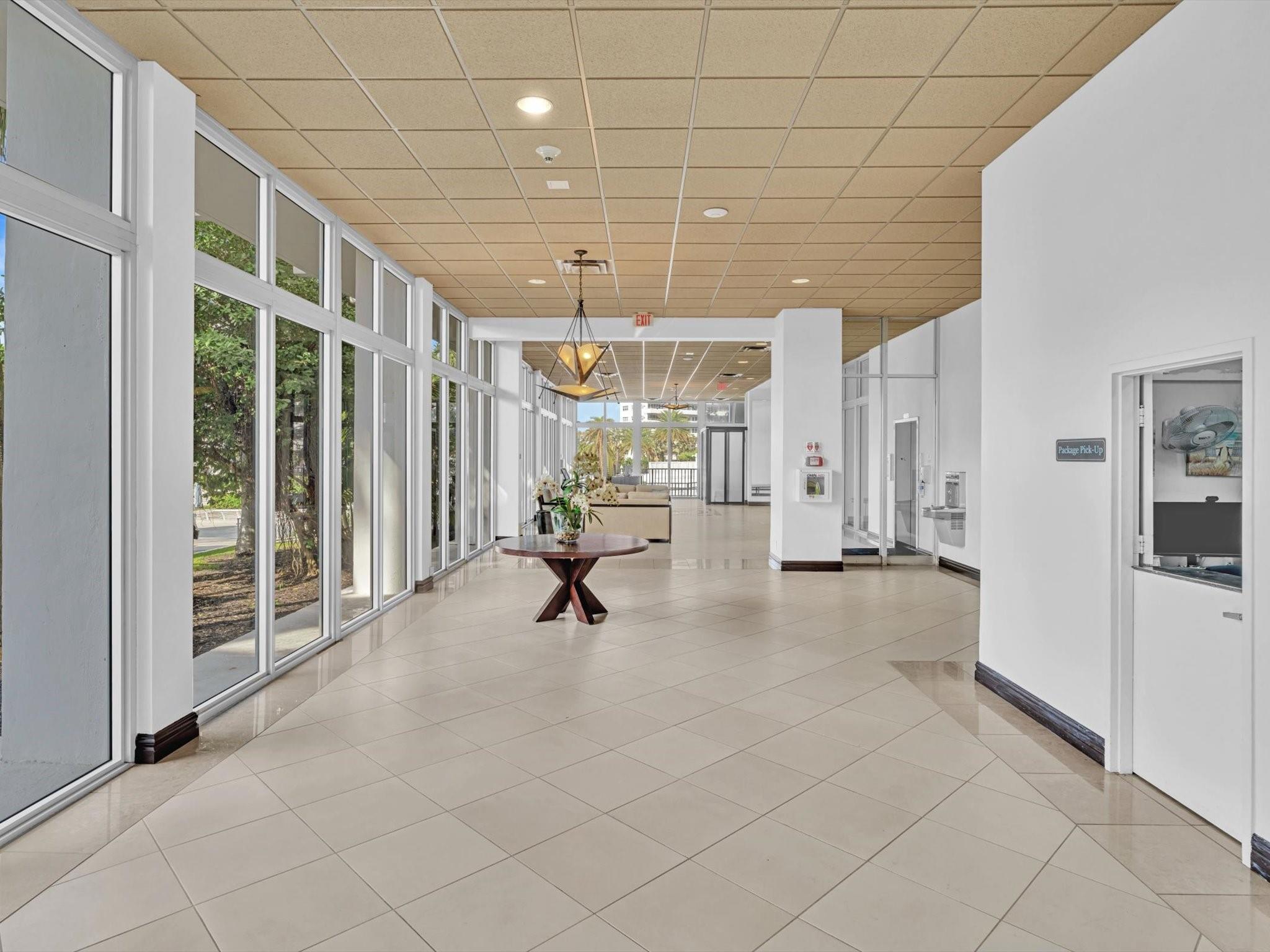 PLAZA EAST - Residential