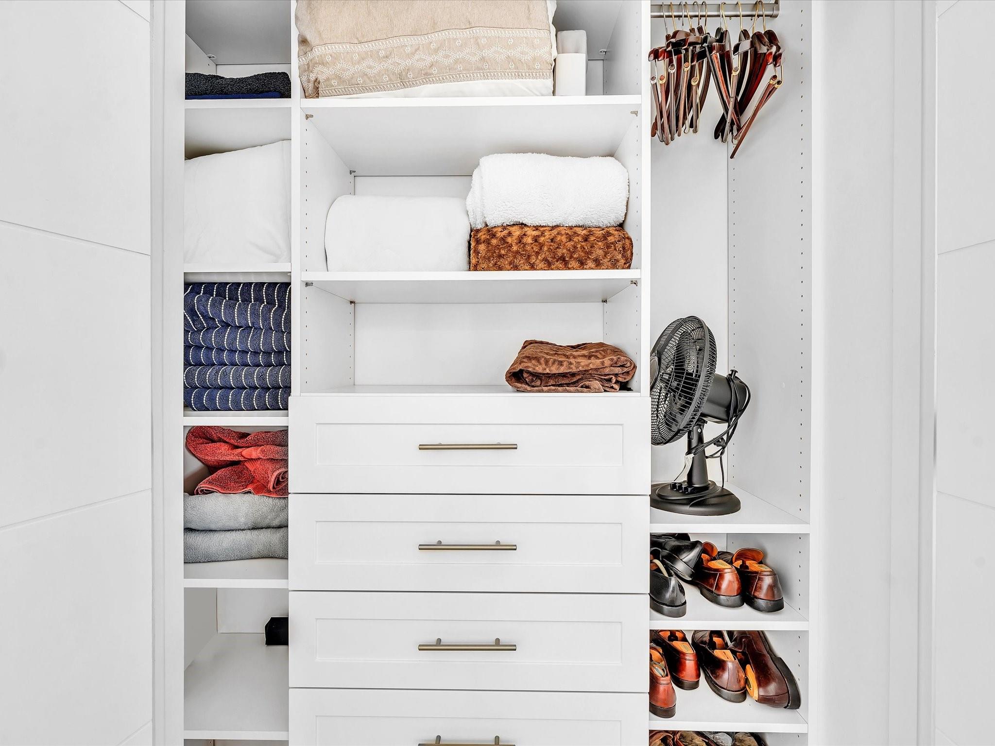 PLAZA EAST - Residential