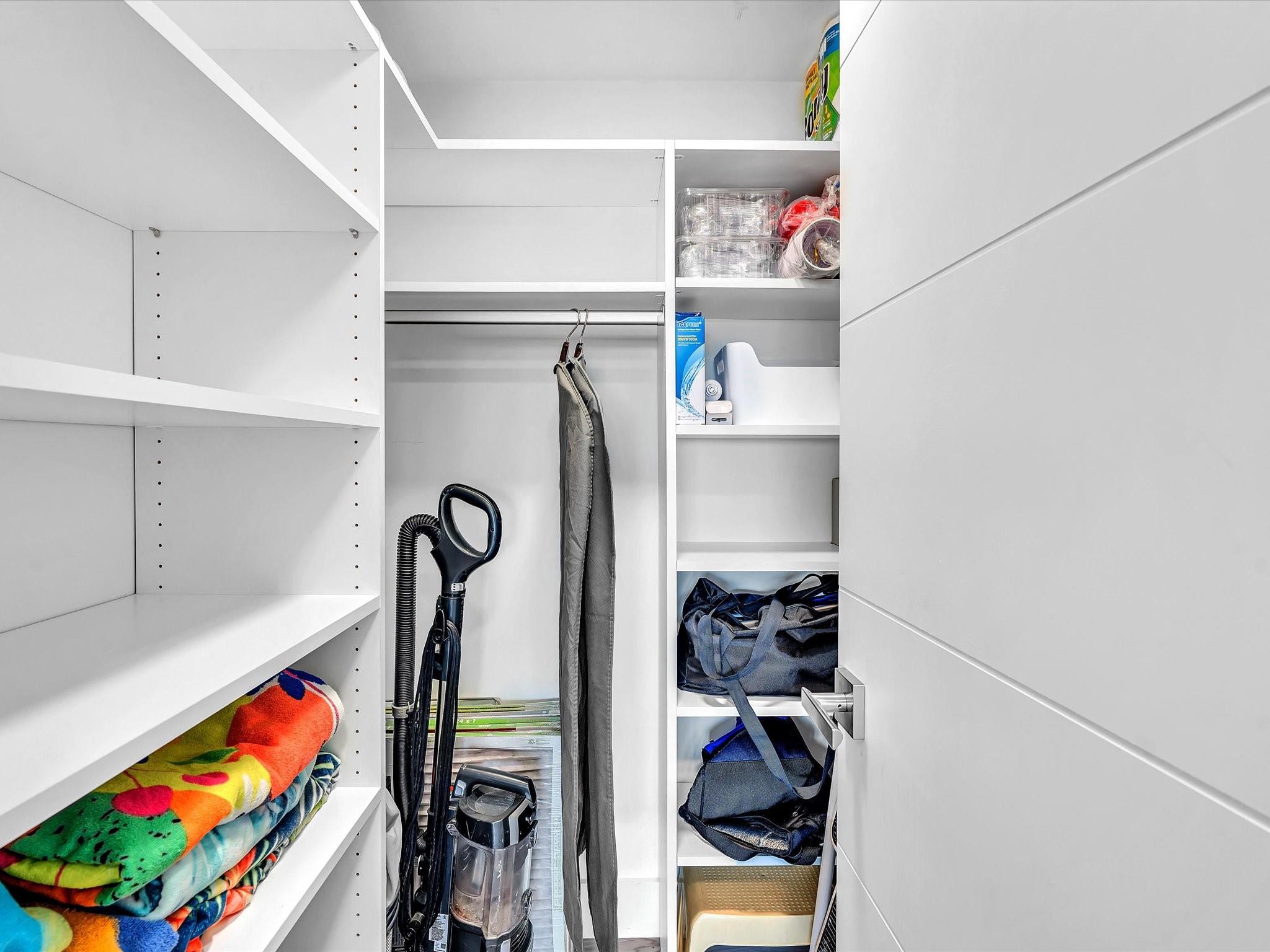 PLAZA EAST - Residential