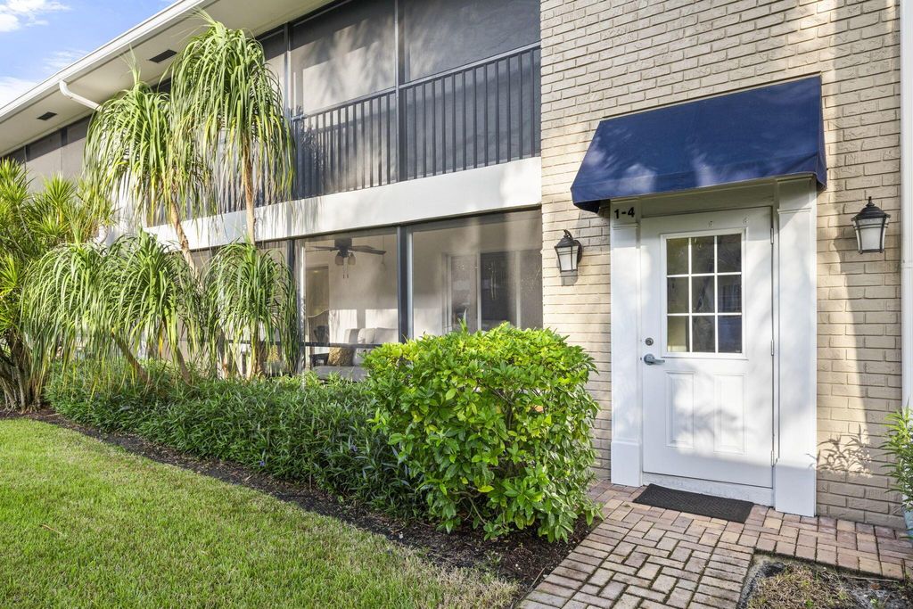 Photo of 809 NE 1st Street #3e, Delray Beach, FL 33483 (MLS # R10927731)