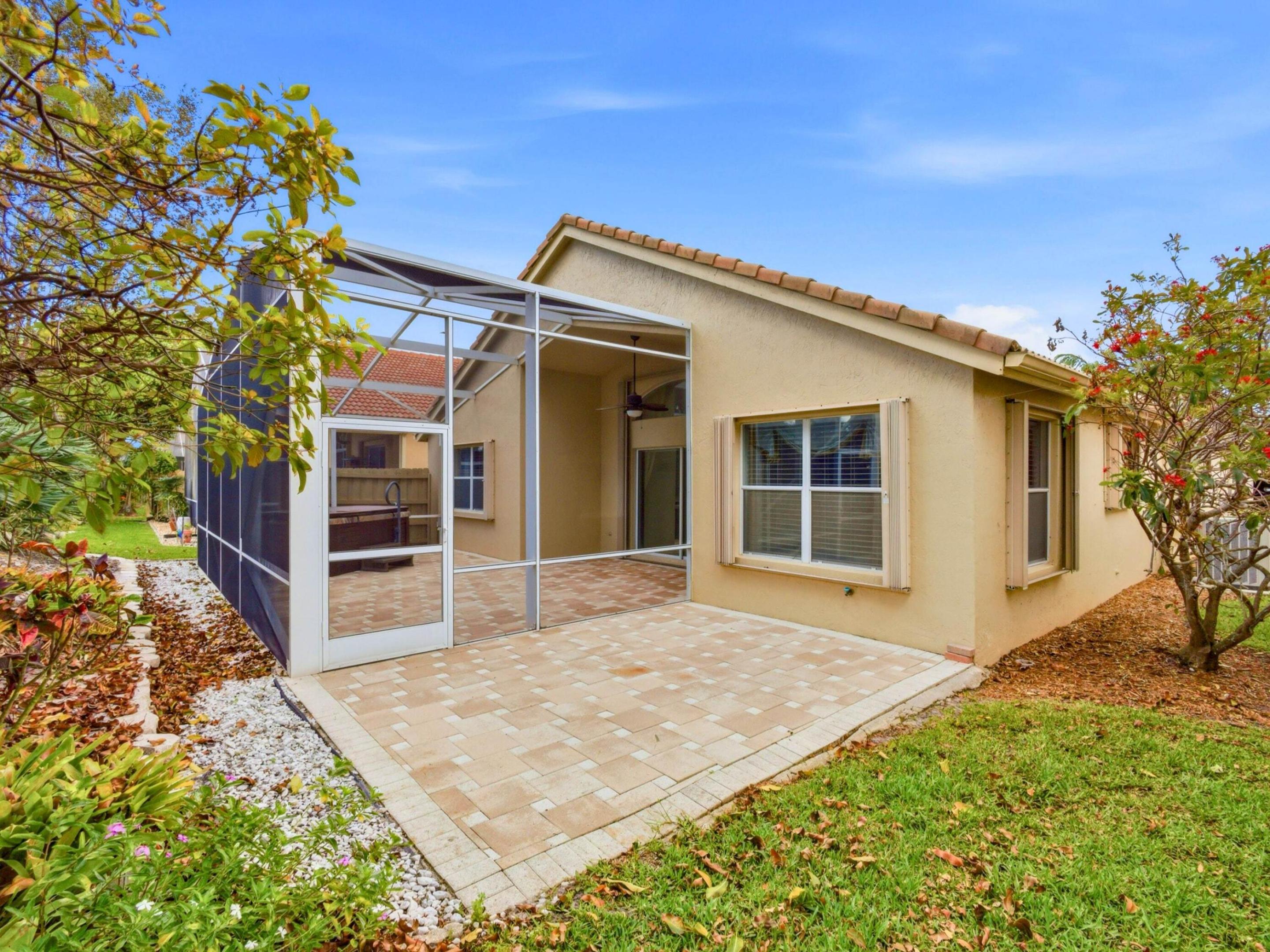 PALLADIUM TWIN LAKES - Residential