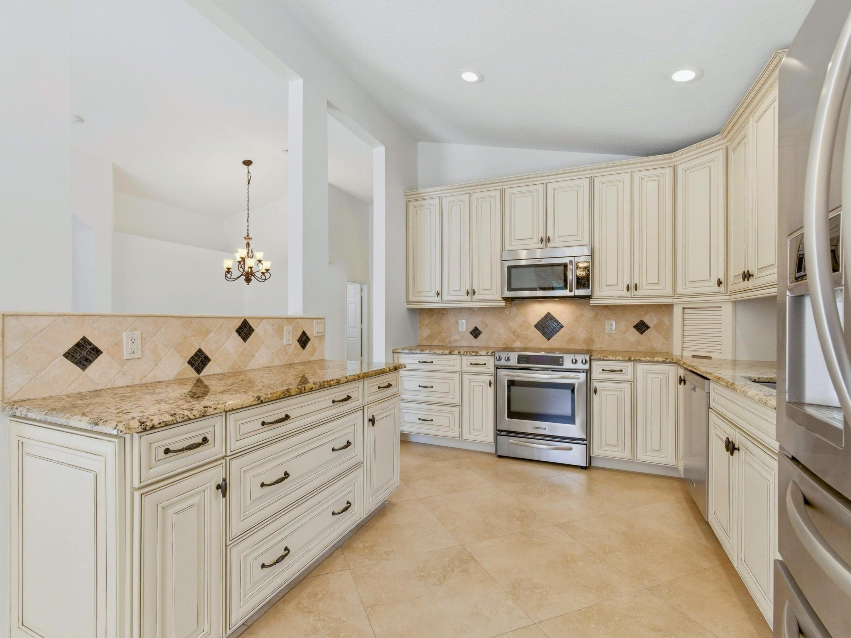 PALLADIUM TWIN LAKES - Residential