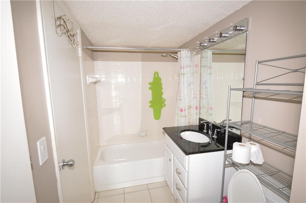 Addison Pointe - Residential Lease