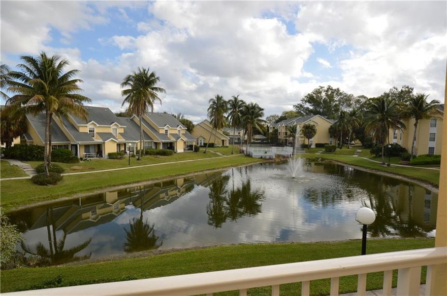 Beautiful 1bd/1ba condo with expansive water view in the heart of Boca del Mar. The unit is well maintained, features open floor plan, lots of natural light, spacious master bedroom with walk-in closet. Washer & dryer in unit. Amenities include pool, kids pool, tennis court, fitness room, clubhouse & playground area. Best central location, shopping center, mall and main roads. Pets welcome. Parking spot assigned in the front#288.Additional storage room in balcony.Rent payment includes water/sewer & trash.