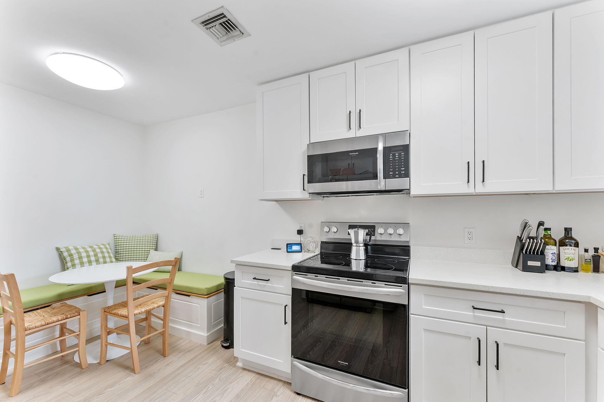 ILLUSTRE VILLAGE CONDO - Residential