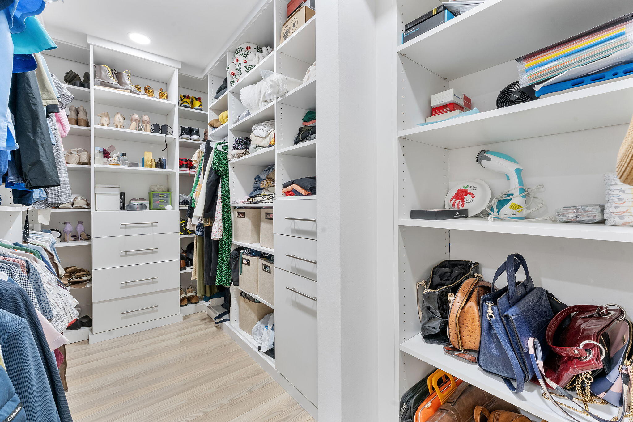 ILLUSTRE VILLAGE CONDO - Residential