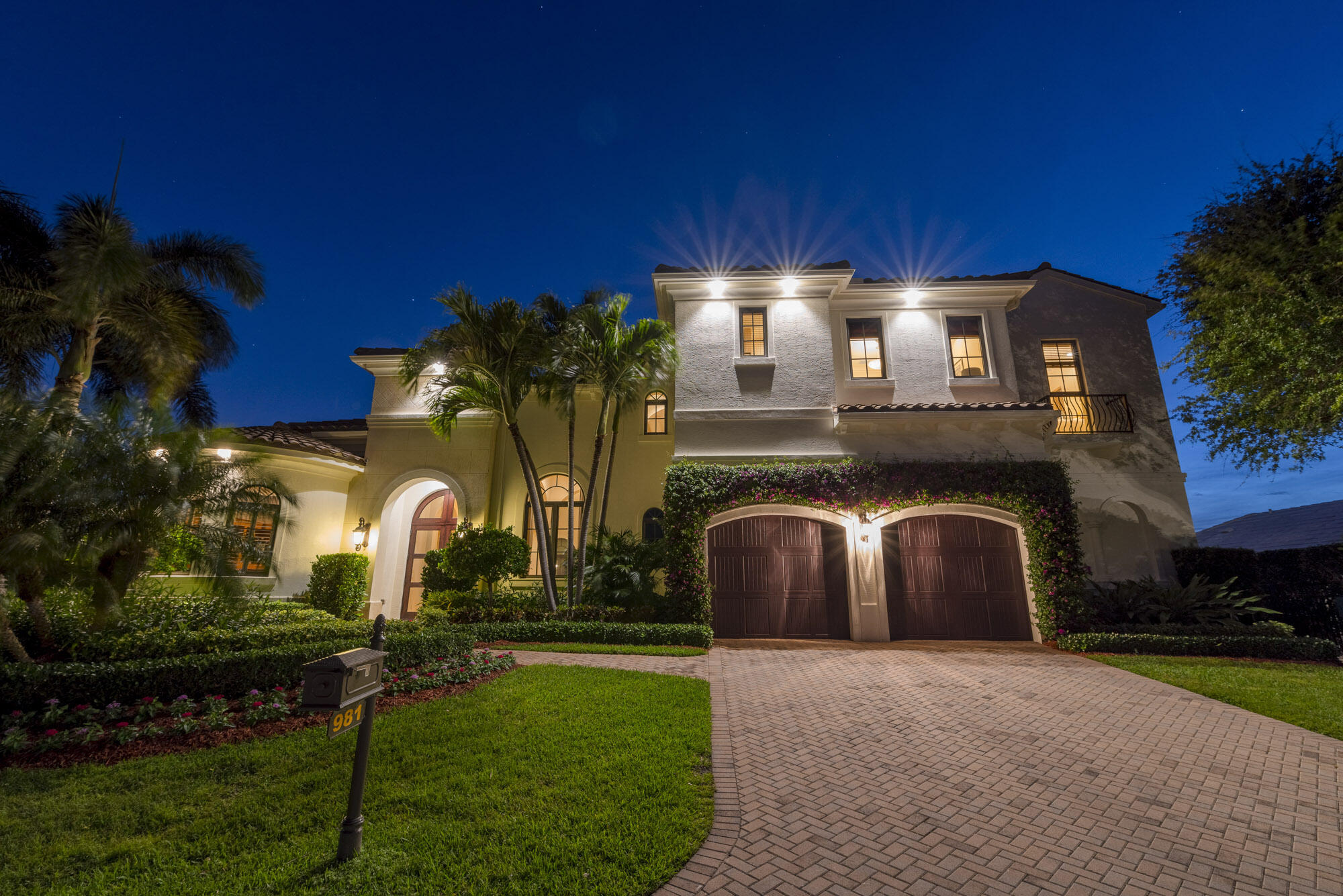 Yacht Harbor Manor - Residential