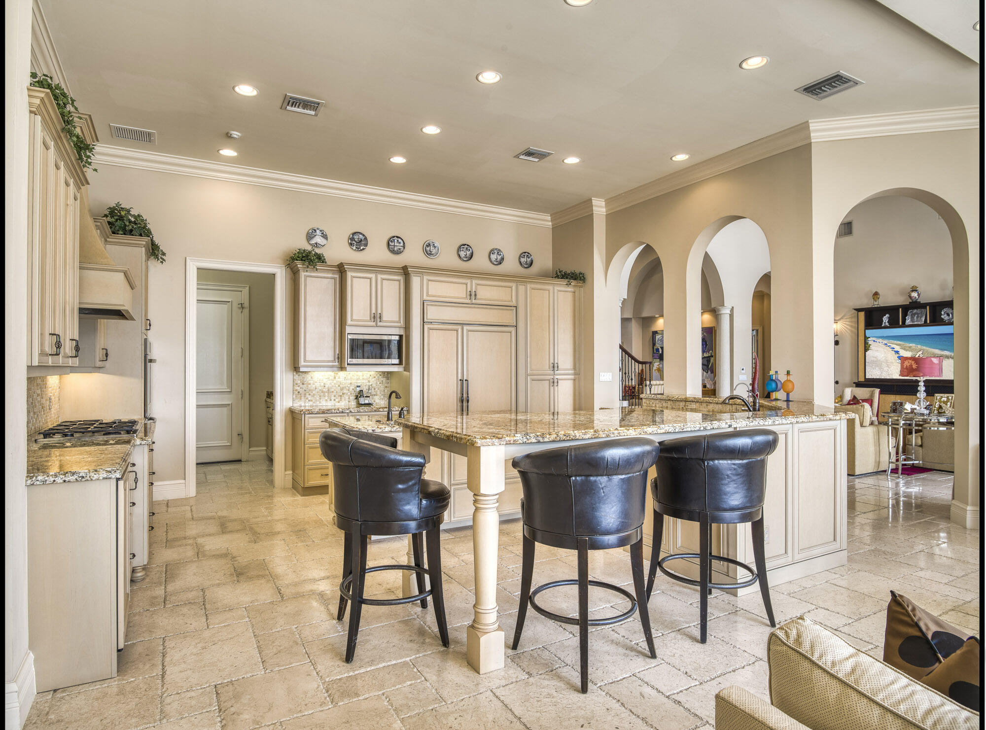 Yacht Harbor Manor - Residential